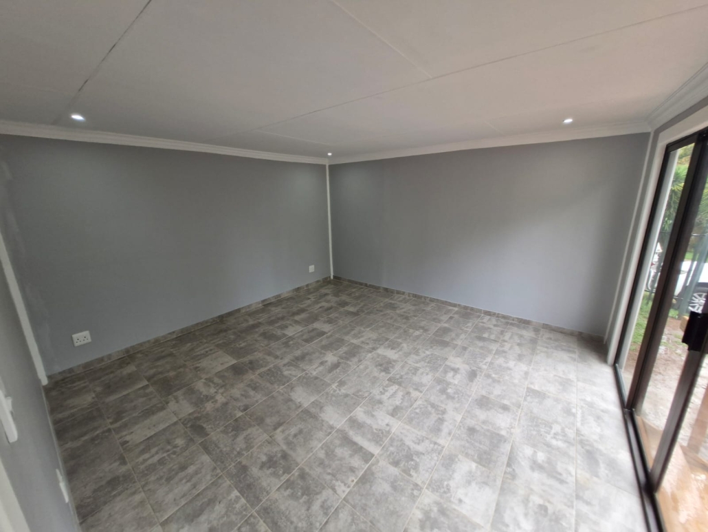 Log Home Construction